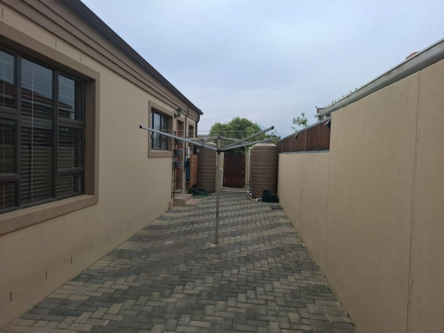 3 Bedroom Property for Sale in Fairview Golf Estate Western Cape